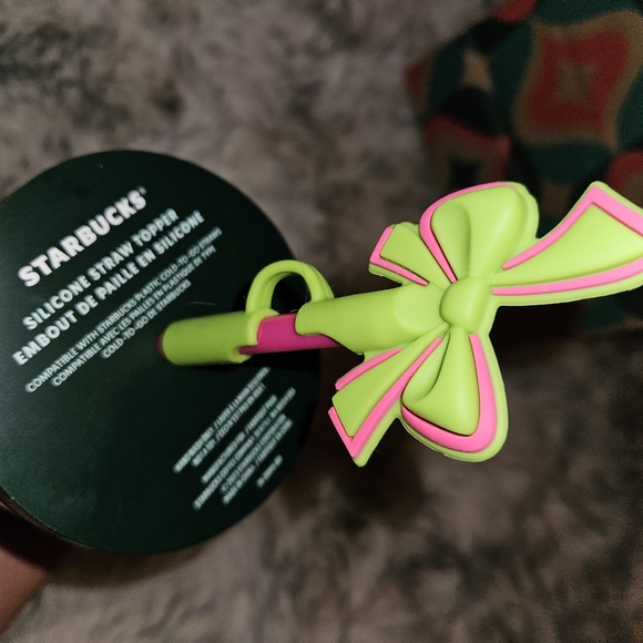 Venti Starbucks Christmas 2023 tumbler - Picture 3 of 3